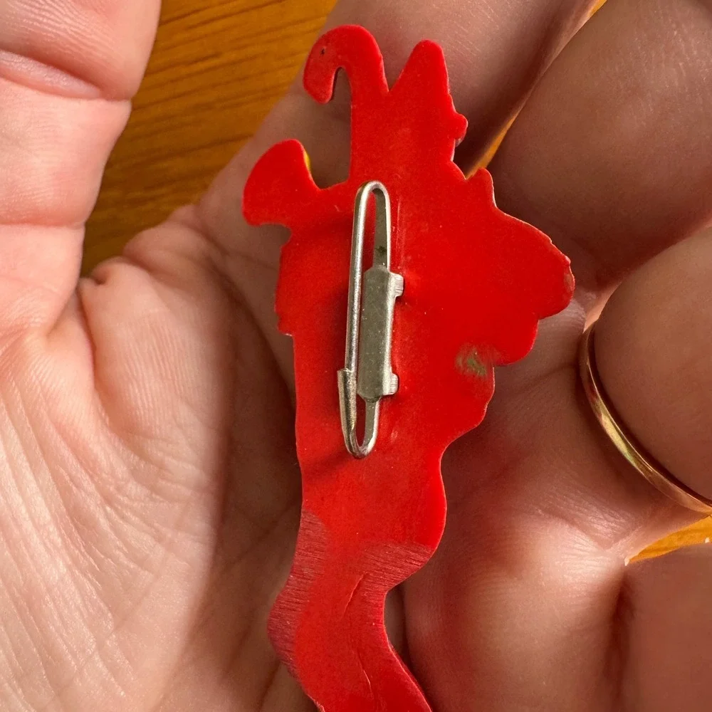 Vintage Christmas Stocking Elf Gnome Brooch Pin Holiday Festive Red‎ Plastic